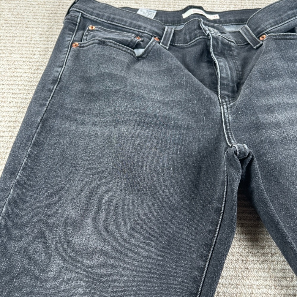 Levi's Mid Rise Boyfriend Jeans Womens 31 (Actual 34) Black Faded Denim 19887 - Picture 5 of 14